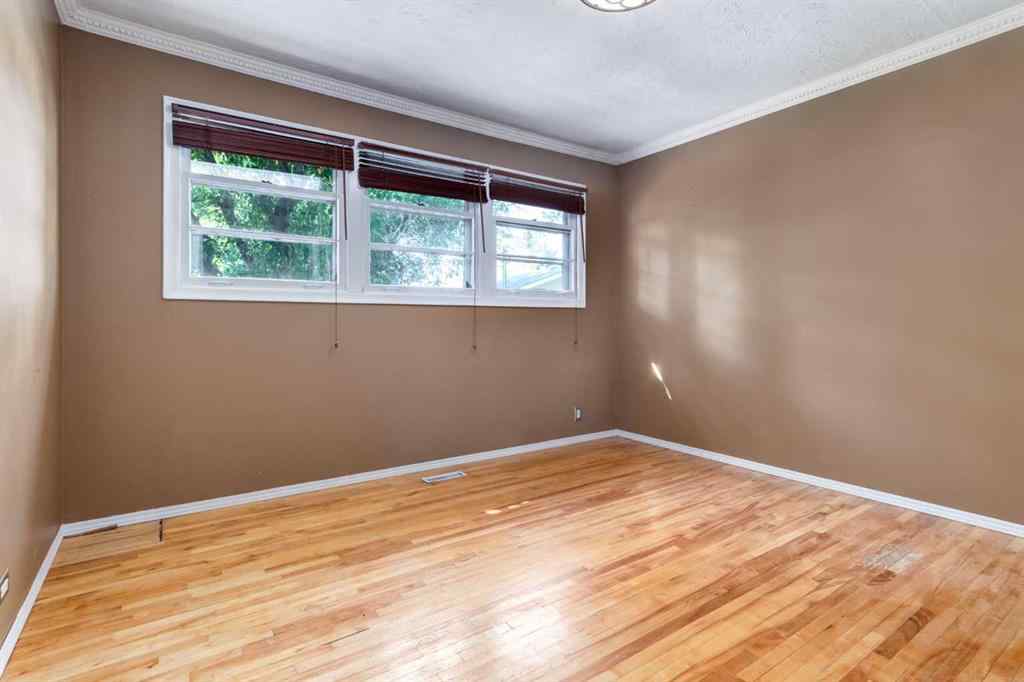 MLS® A2240710 - 6707 Bow Crescent NW in Bowness Calgary, Residential
