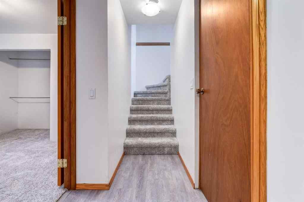 MLS® A2240710 - 6707 Bow Crescent NW in Bowness Calgary, Residential
