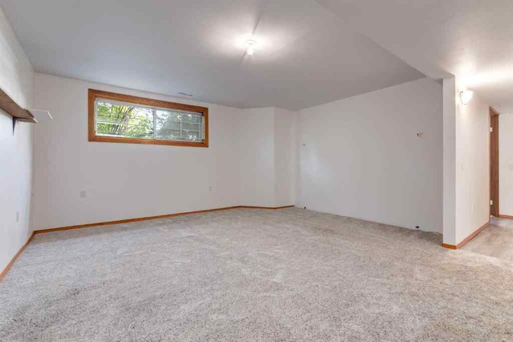 MLS® A2240710 - 6707 Bow Crescent NW in Bowness Calgary, Residential