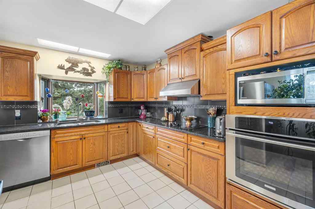MLS® A2240730 - 195 Bernard Drive NW in Beddington Heights Calgary, Residential