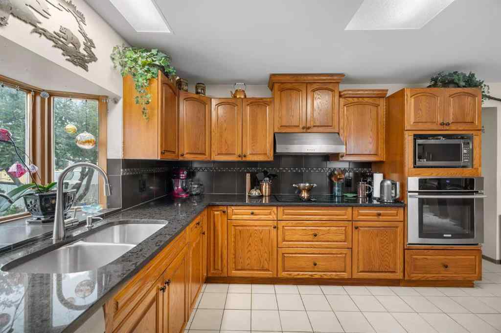 MLS® A2240730 - 195 Bernard Drive NW in Beddington Heights Calgary, Residential