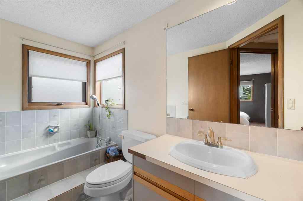 MLS® A2240730 - 195 Bernard Drive NW in Beddington Heights Calgary, Residential