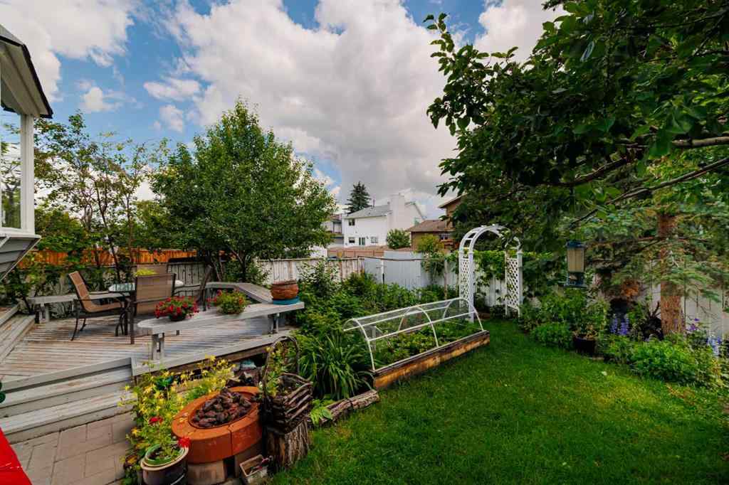 MLS® A2240730 - 195 Bernard Drive NW in Beddington Heights Calgary, Residential