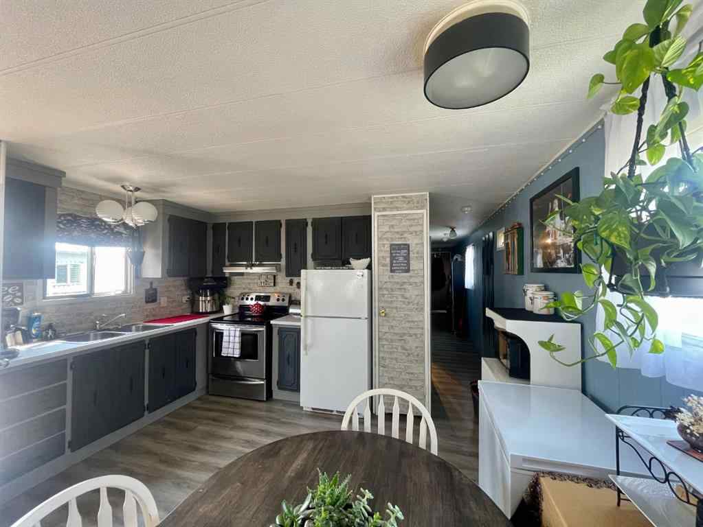 MLS® A2240737 - 39 422 - 55 Street   in Edson Edson, Mobile