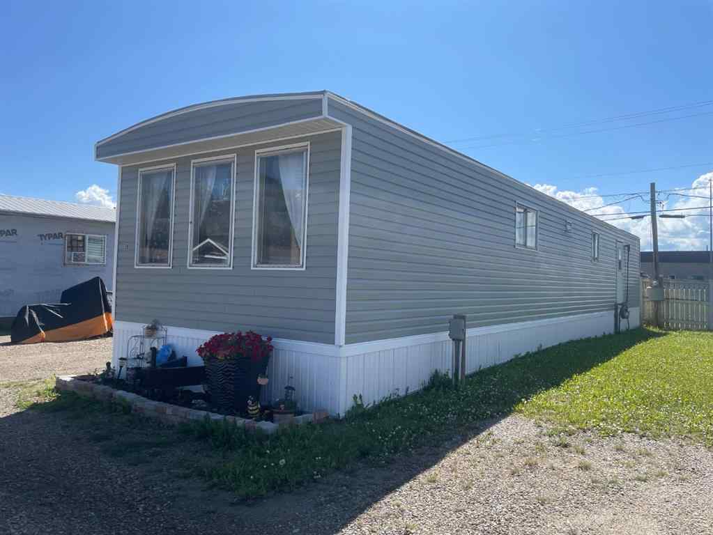 MLS® A2240737 - 39 422 - 55 Street   in Edson Edson, Mobile