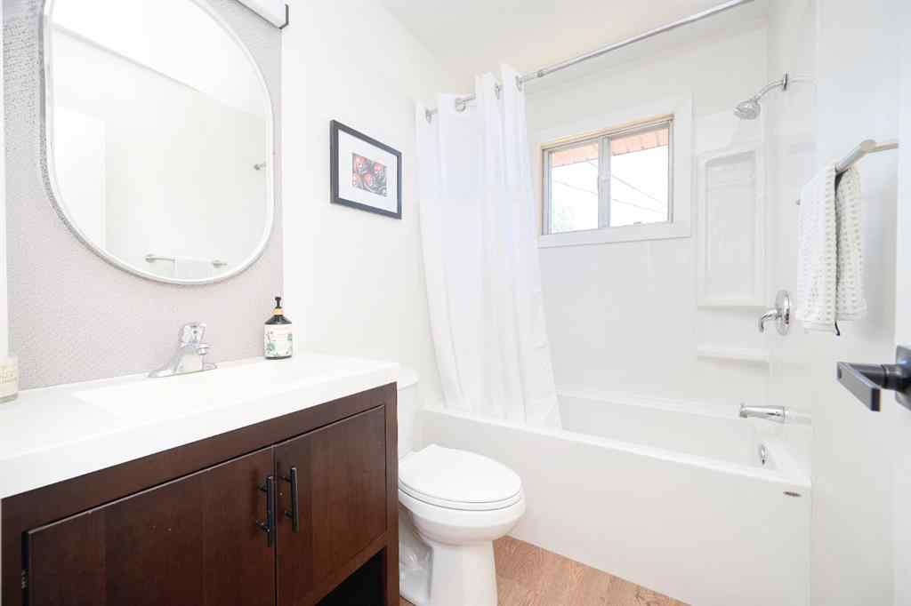MLS® A2240785 - 1176 Penrith Crescent SE in Penbrooke Meadows Calgary, Residential