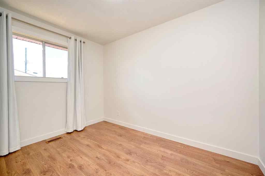MLS® A2240785 - 1176 Penrith Crescent SE in Penbrooke Meadows Calgary, Residential