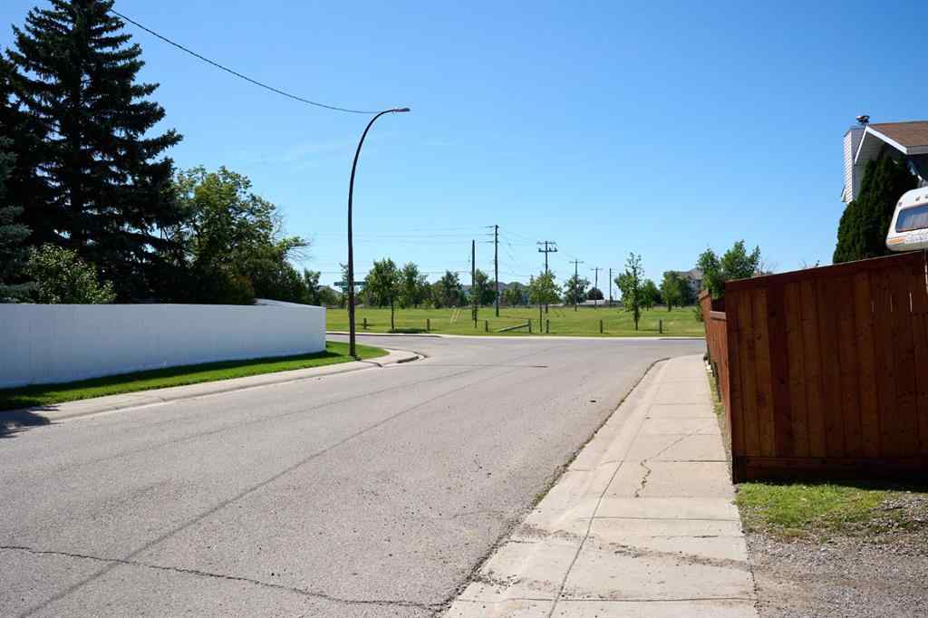 MLS® A2240785 - 1176 Penrith Crescent SE in Penbrooke Meadows Calgary, Residential