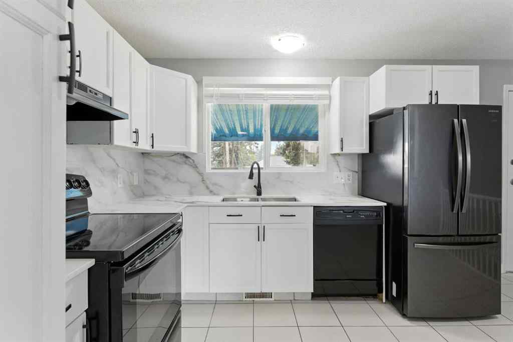 MLS® A2240799 - 5107 Forego Avenue SE in Forest Heights Calgary, Residential