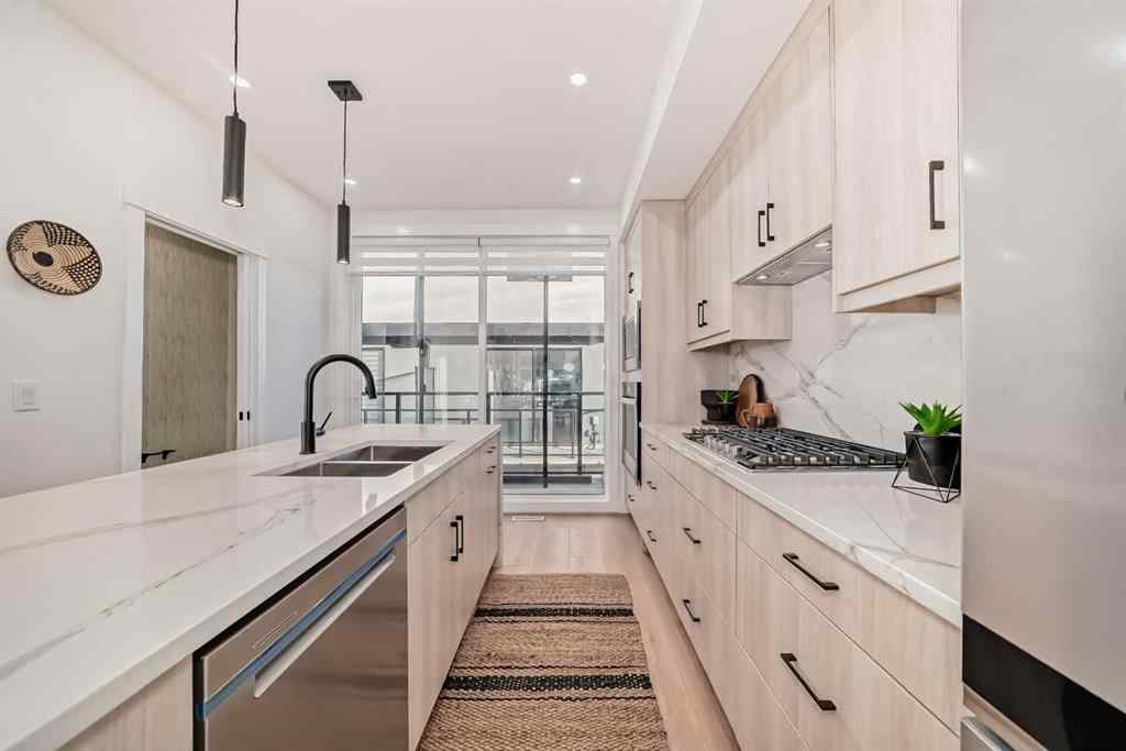 MLS® A2240802 - 3349 Spruce Drive SW in Spruce Cliff Calgary, Residential