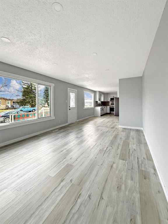 MLS® A2240805 - 601 25 Street N in Majestic Place Lethbridge, Residential