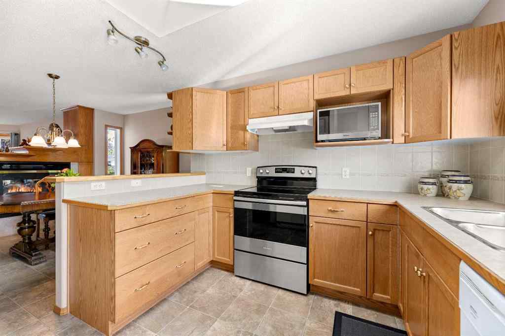 MLS® A2240830 - 164 Stonegate Close NW in Stonegate Airdrie, Residential