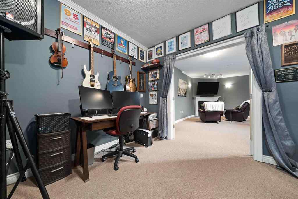 MLS® A2240851 - 110 Redcliff Way SW in NONE Redcliff, Residential