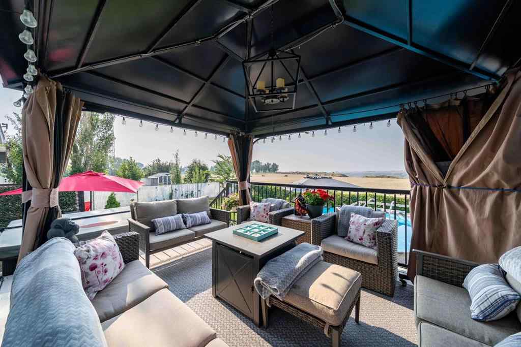 MLS® A2240851 - 110 Redcliff Way SW in NONE Redcliff, Residential