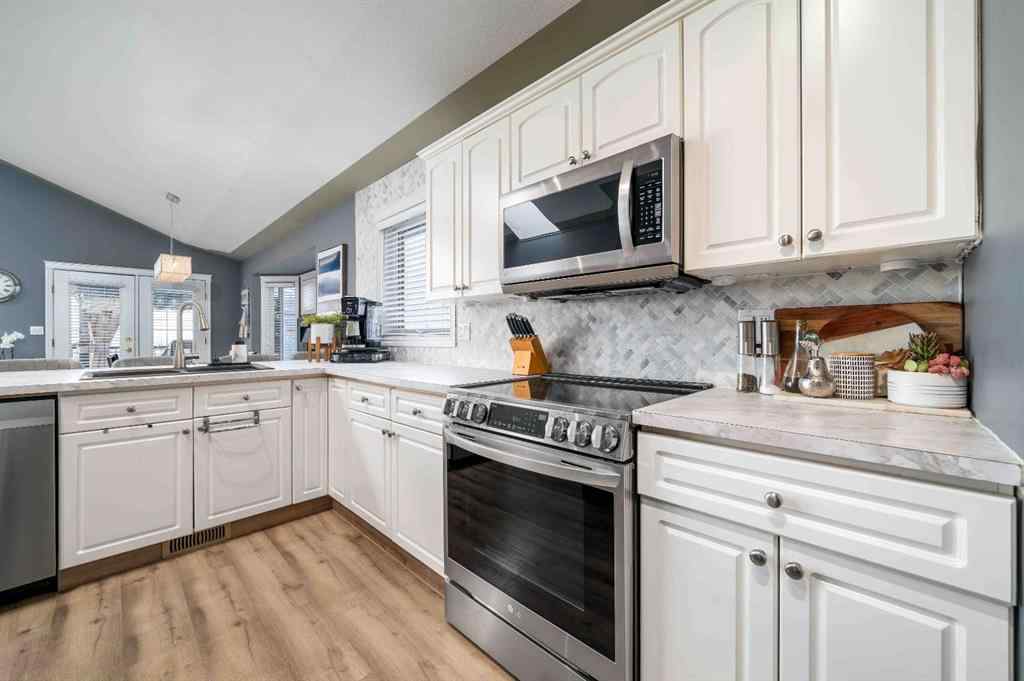 MLS® A2240851 - 110 Redcliff Way SW in NONE Redcliff, Residential