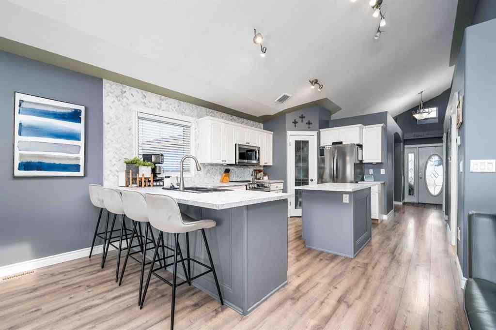 MLS® A2240851 - 110 Redcliff Way SW in NONE Redcliff, Residential