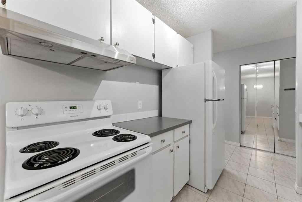 MLS® A2240855 - Unit #411 3420 50 Street NW in Varsity Calgary, Residential