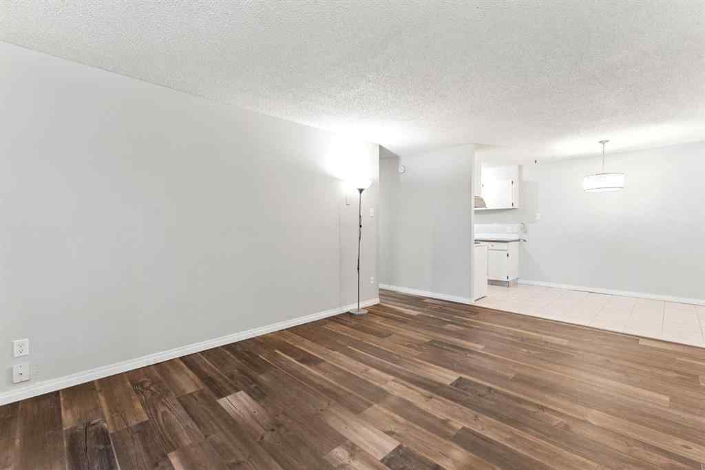 MLS® A2240855 - Unit #411 3420 50 Street NW in Varsity Calgary, Residential