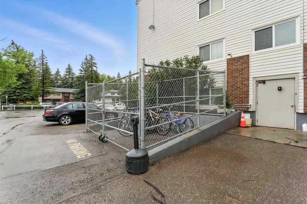 MLS® A2240855 - Unit #411 3420 50 Street NW in Varsity Calgary, Residential