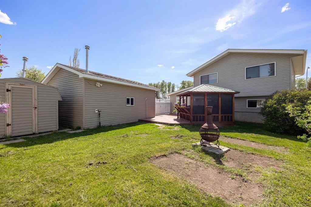 MLS® A2240856 - 237 Ermine Crescent  in Thickwood Fort McMurray, Residential
