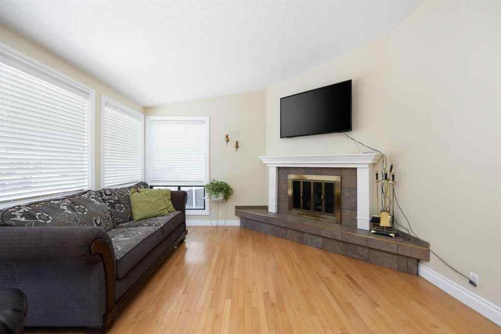 MLS® A2240856 - 237 Ermine Crescent  in Thickwood Fort McMurray, Residential