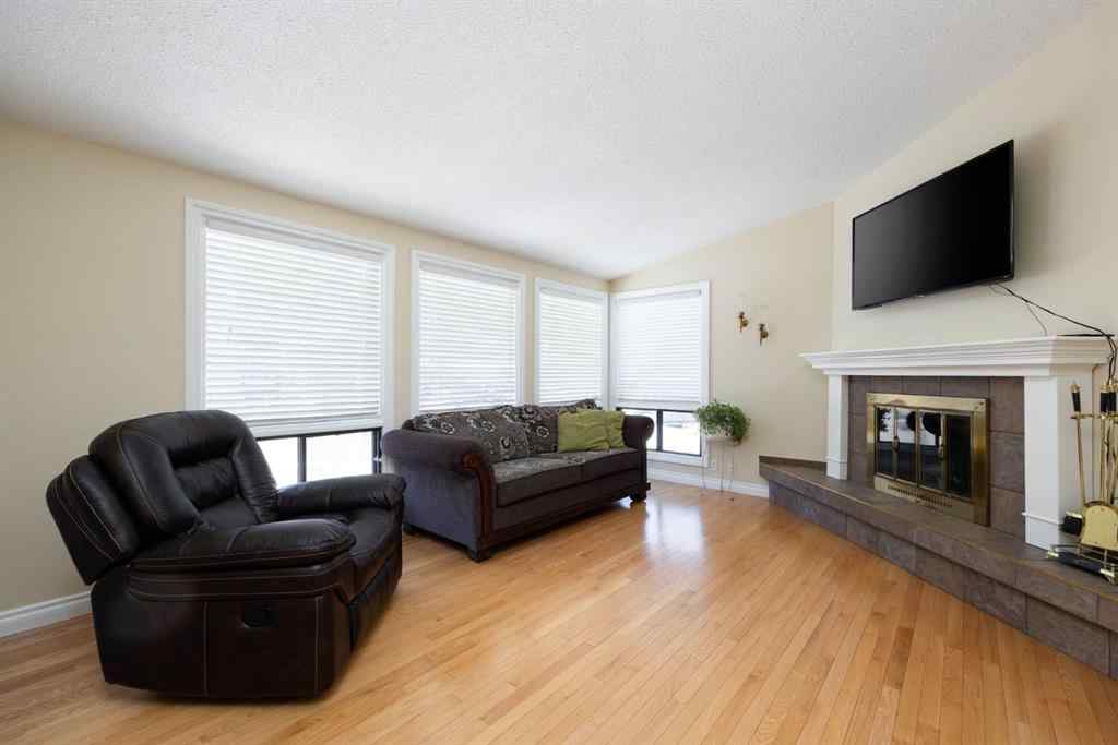 MLS® A2240856 - 237 Ermine Crescent  in Thickwood Fort McMurray, Residential