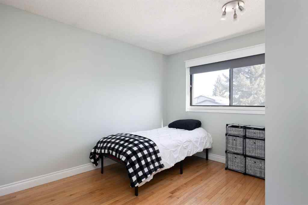 MLS® A2240856 - 237 Ermine Crescent  in Thickwood Fort McMurray, Residential