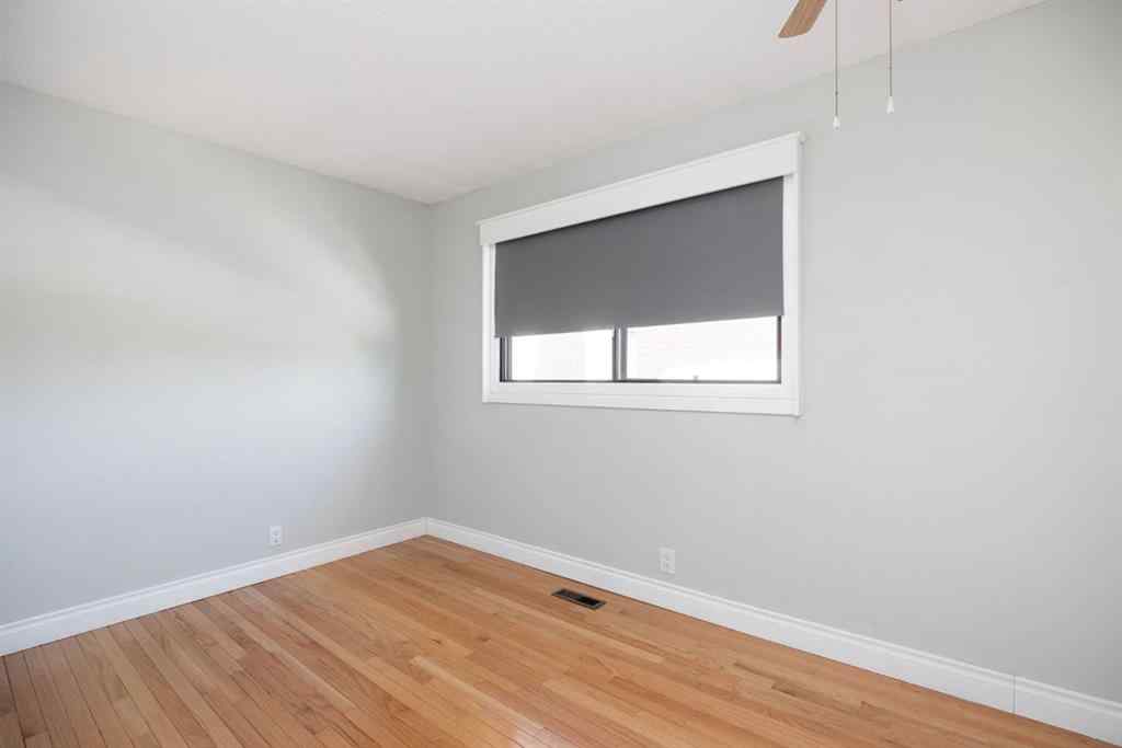MLS® A2240856 - 237 Ermine Crescent  in Thickwood Fort McMurray, Residential
