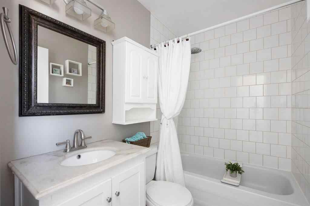 MLS® A2240856 - 237 Ermine Crescent  in Thickwood Fort McMurray, Residential