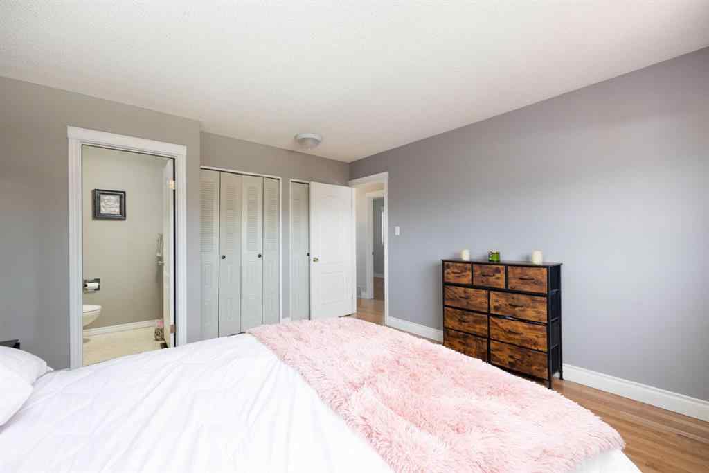MLS® A2240856 - 237 Ermine Crescent  in Thickwood Fort McMurray, Residential