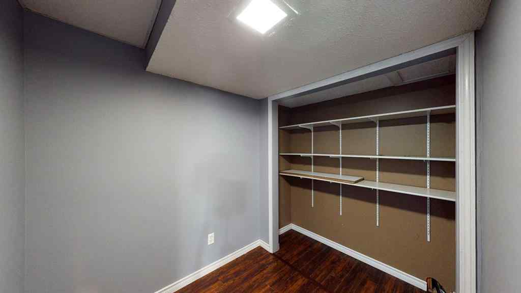 MLS® A2240878 - 8 Begonia Court SE in Connaught Medicine Hat, Residential