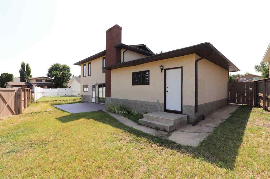 MLS® A2240878 - 8 Begonia Court SE in Connaught Medicine Hat, Residential