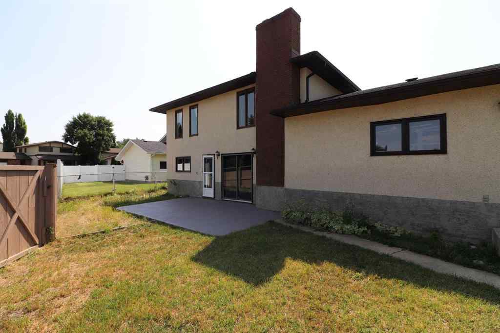 MLS® A2240878 - 8 Begonia Court SE in Connaught Medicine Hat, Residential