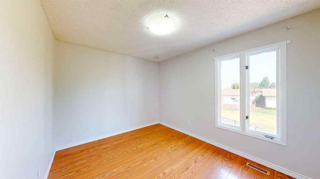 MLS® A2240878 - 8 Begonia Court SE in Connaught Medicine Hat, Residential