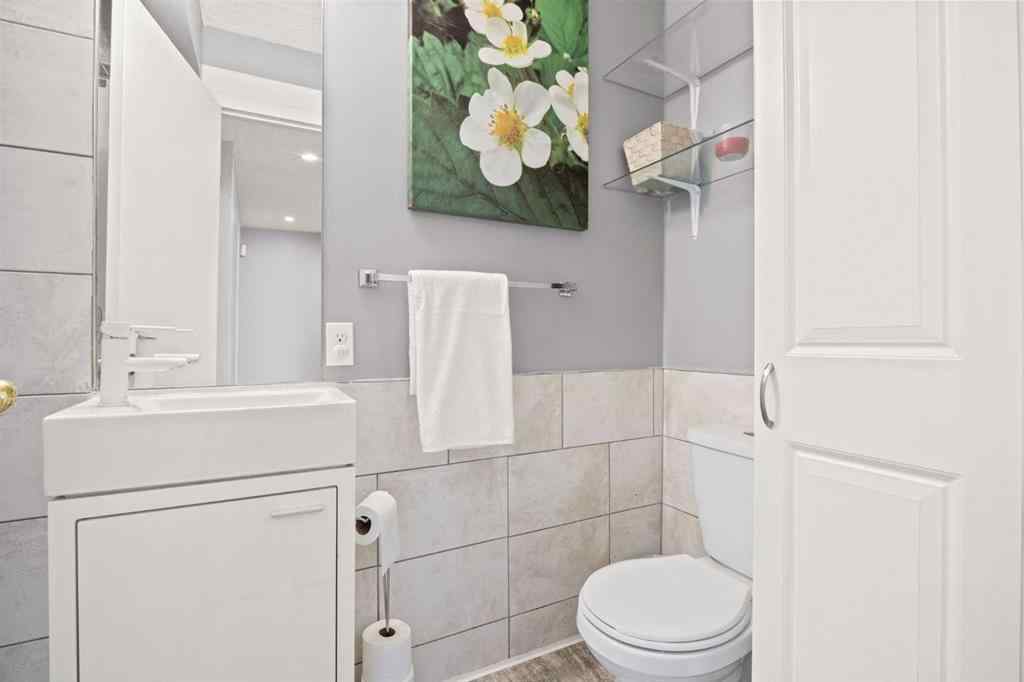 MLS® A2240905 - 139 Hawkville Close NW in Hawkwood Calgary, Residential