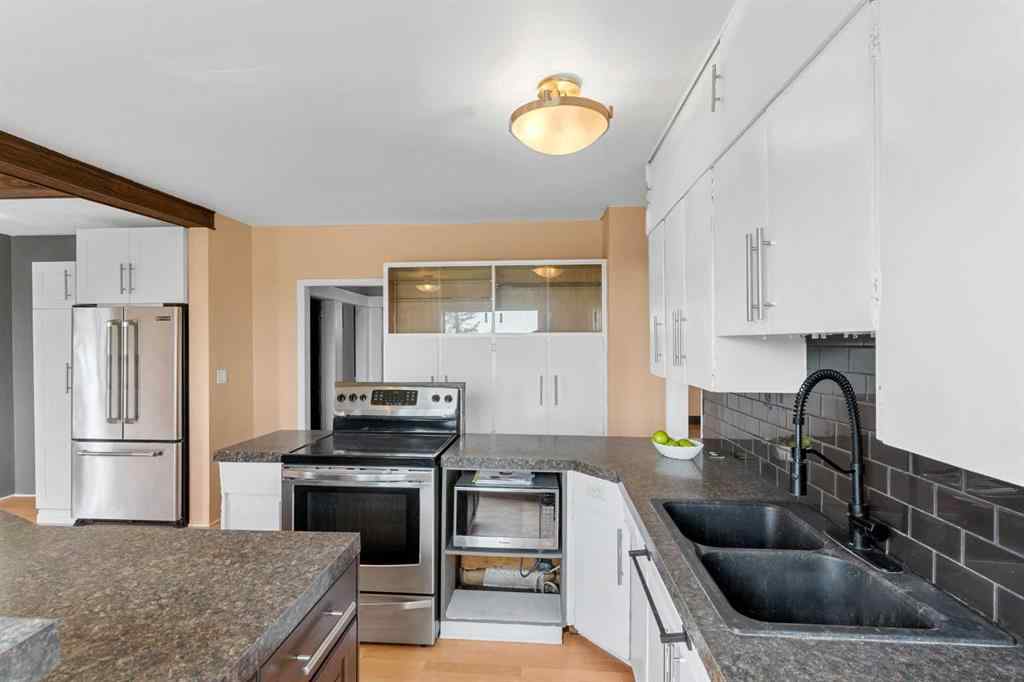 MLS® A2240908 - 32371 Range Road 10 A   in NONE Rural Mountain View County, Residential