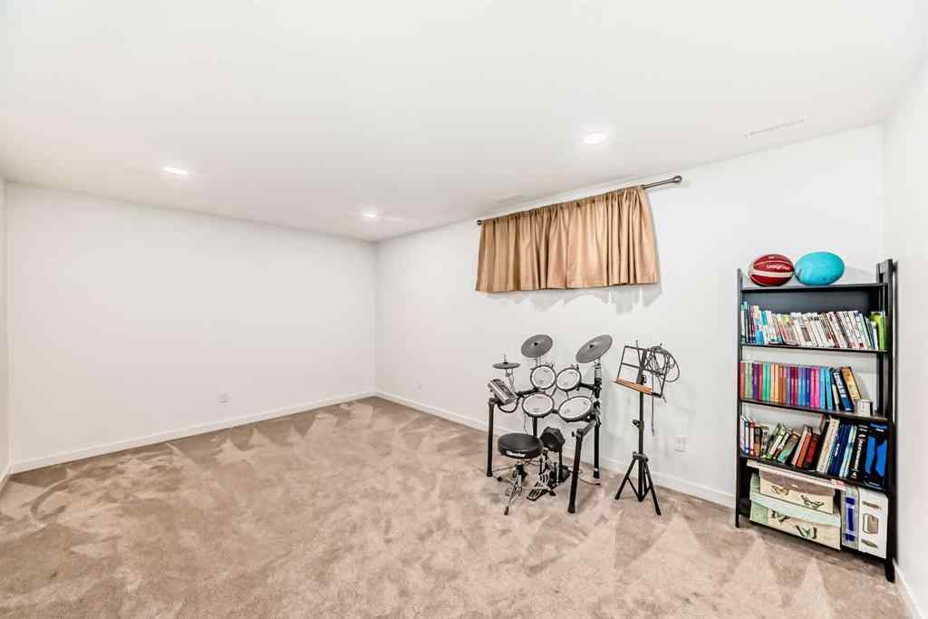 MLS® A2240913 - 673 Aquitania Boulevard W in Garry Station Lethbridge, Residential