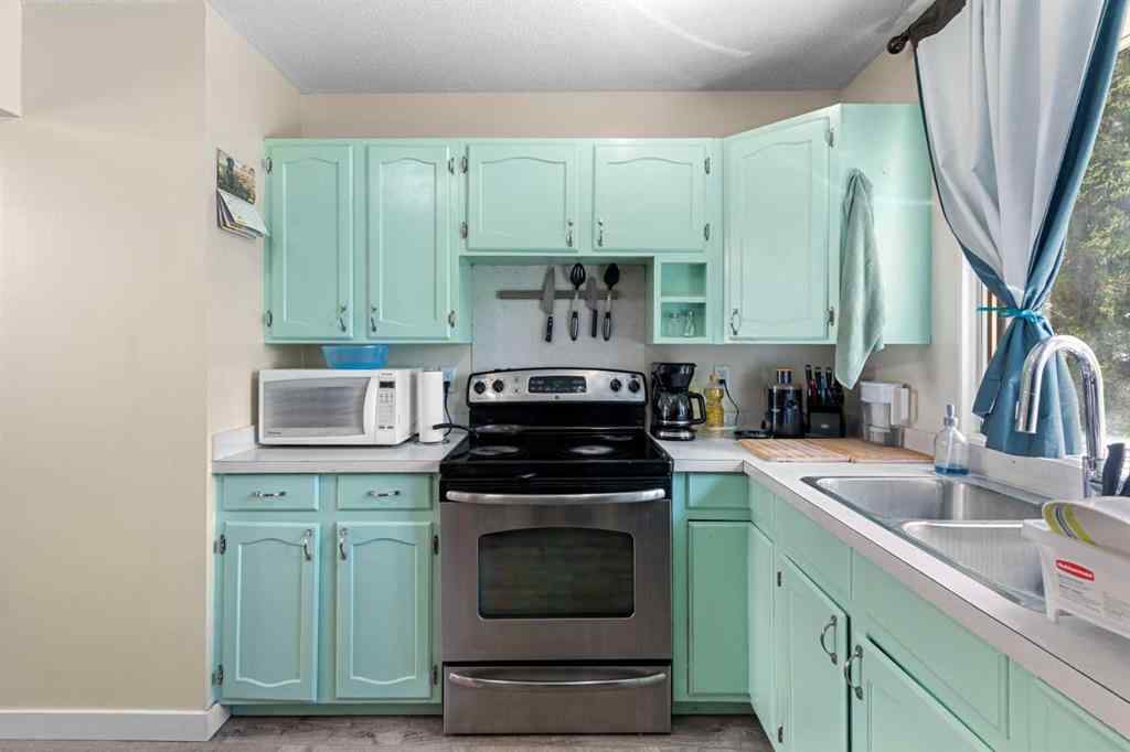MLS® A2240929 - 3240 33A Avenue SE in Dover Calgary, Residential