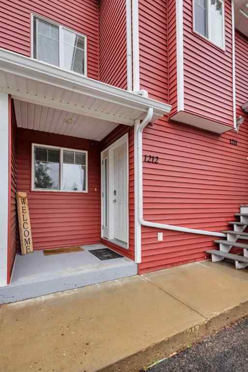 MLS® A2240941 - Unit #1212 5220 50a Avenue  in Downtown Sylvan Lake, Residential