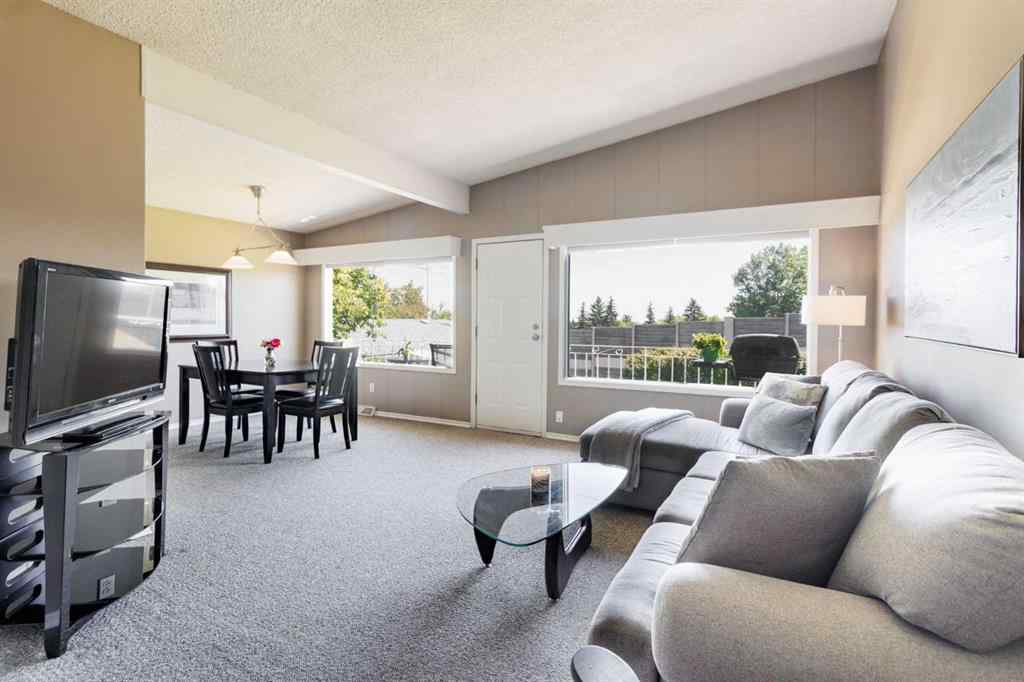 MLS® A2240942 - 4440 Namaka Crescent NW in North Haven Calgary, Residential