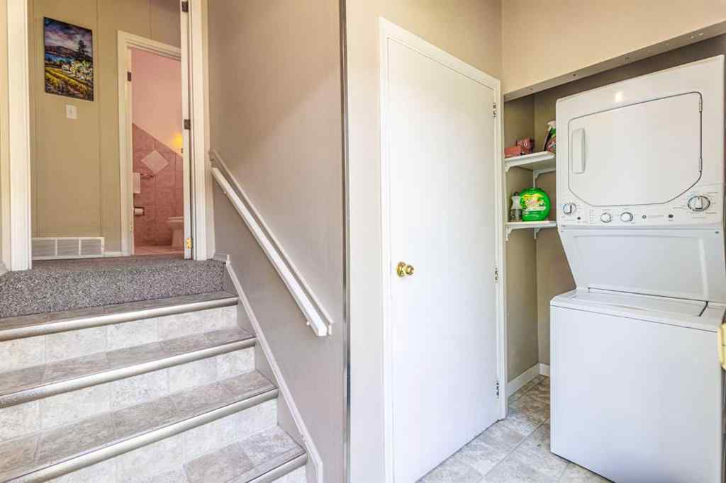 MLS® A2240942 - 4440 Namaka Crescent NW in North Haven Calgary, Residential