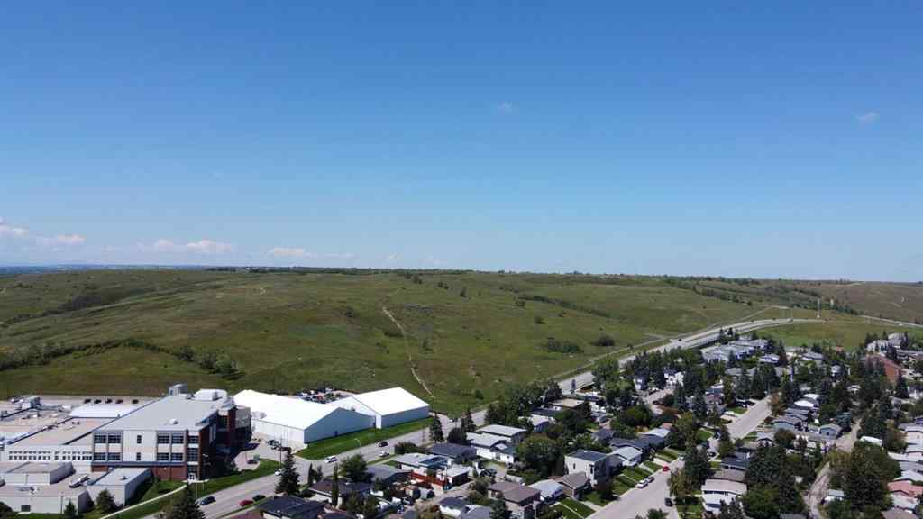 MLS® A2240942 - 4440 Namaka Crescent NW in North Haven Calgary, Residential