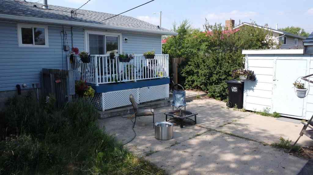 MLS® A2240956 - 110 4 Avenue E in NONE Oyen, Residential