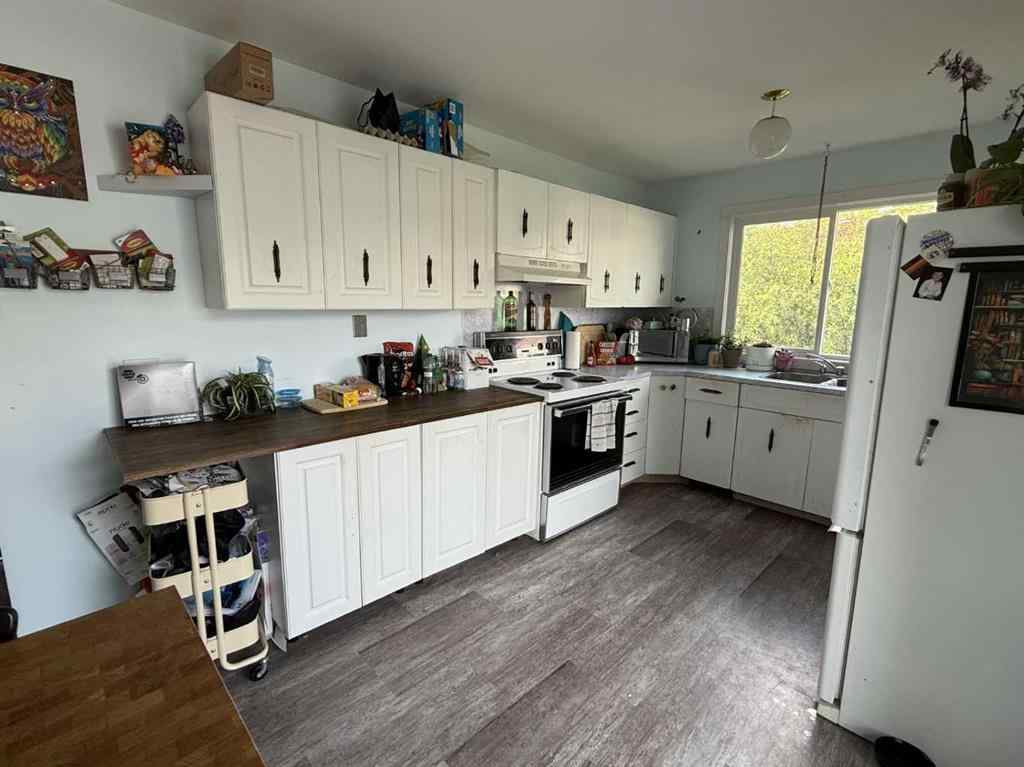 MLS® A2240956 - 110 4 Avenue E in NONE Oyen, Residential