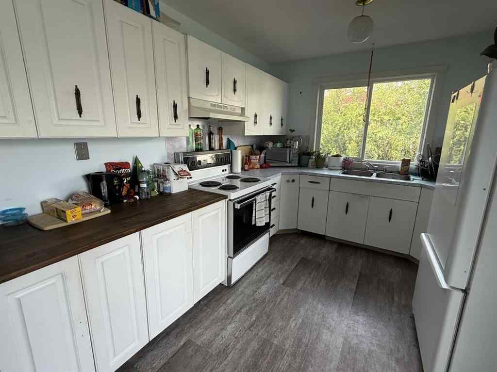 MLS® A2240956 - 110 4 Avenue E in NONE Oyen, Residential