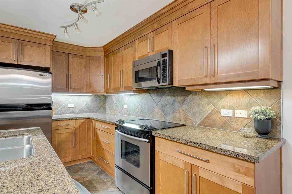 MLS® A2240966 - Unit #503 110 7 Street SW in Eau Claire Calgary, Residential