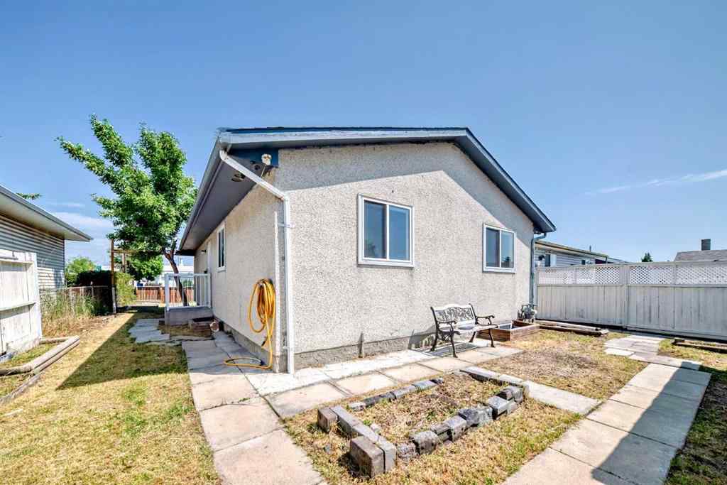 MLS® A2240977 - 5307 Madigan Drive NE in Marlborough Park Calgary, Residential