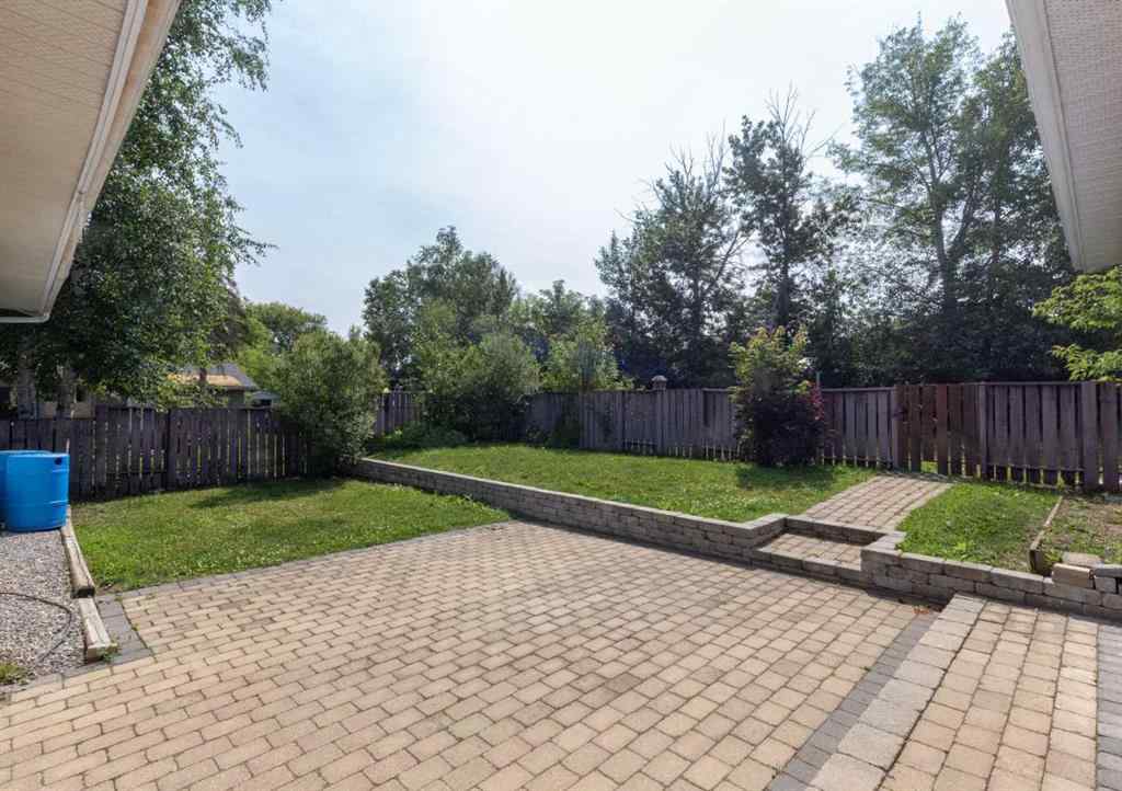 MLS® A2240982 - 121 Beale Crescent  in Beacon Hill Fort McMurray, Residential