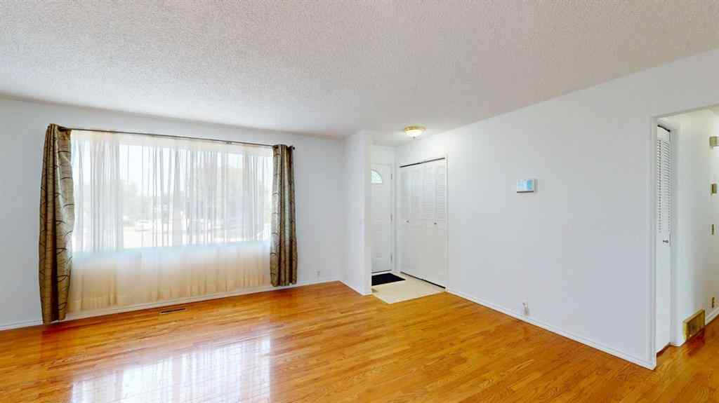 MLS® A2240982 - 121 Beale Crescent  in Beacon Hill Fort McMurray, Residential