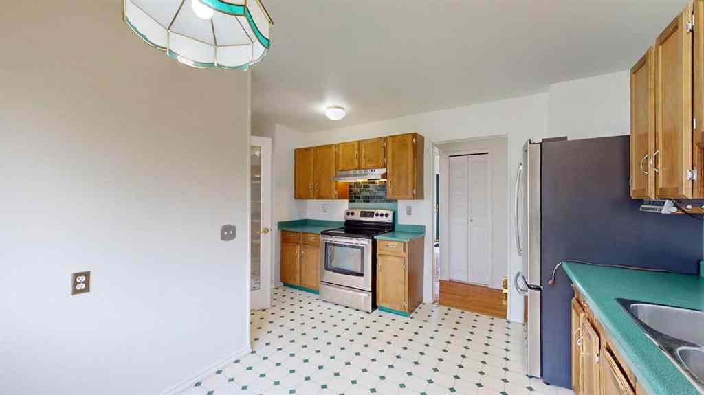 MLS® A2240982 - 121 Beale Crescent  in Beacon Hill Fort McMurray, Residential